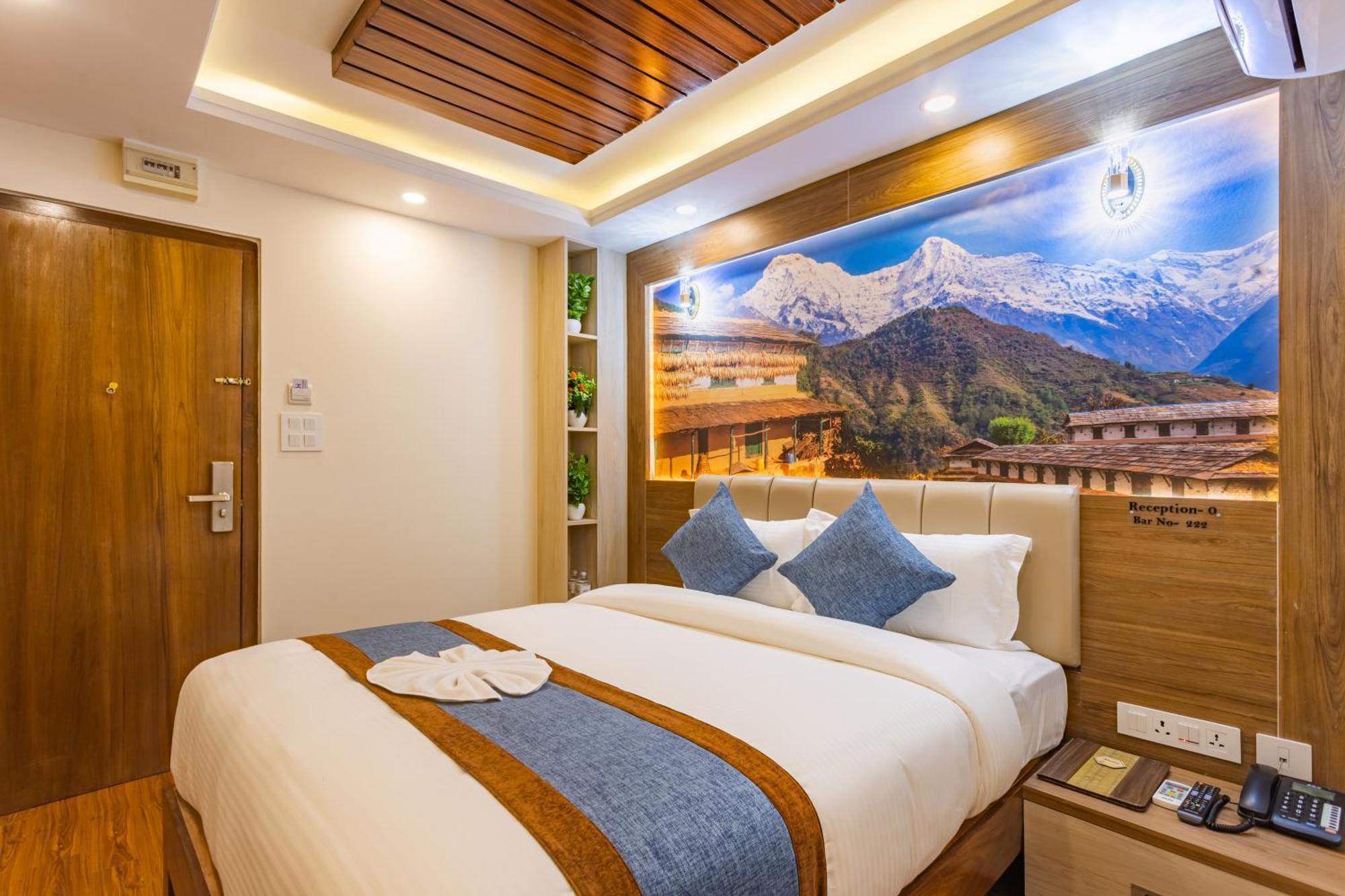 Airport Diana Hotel Kathmandu Esterno foto
